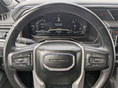 Used 2024 GMC Yukon XL Denali image 35