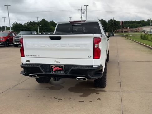Used 2023 Chevrolet Silverado 1500 LT Trail Boss w/ Convenience Package II image 7