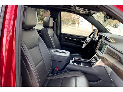 Used 2023 GMC Yukon XL Denali w/ Max Trailering Package image 8