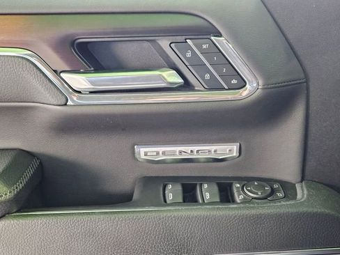 Used 2025 GMC Sierra 1500 Denali w/ Technology Package RWD image 7