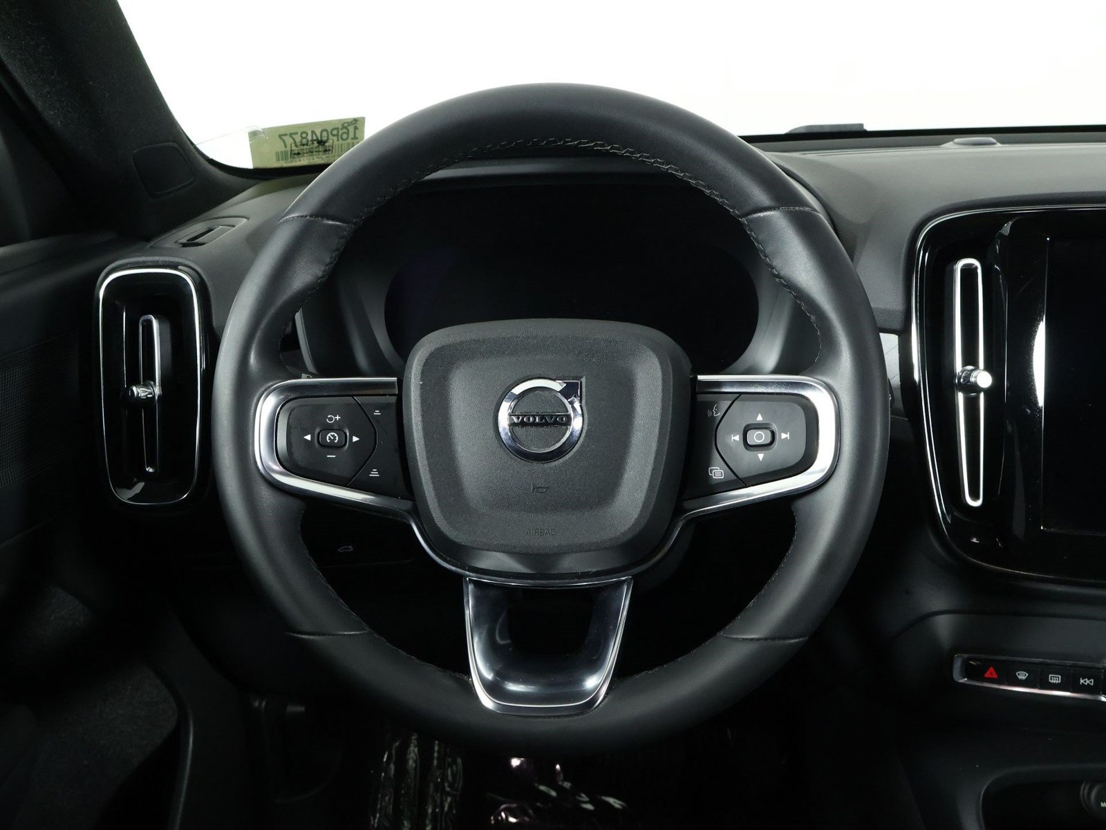 Certified 2023 Volvo XC40 Recharge Core AWD/4WD image 8