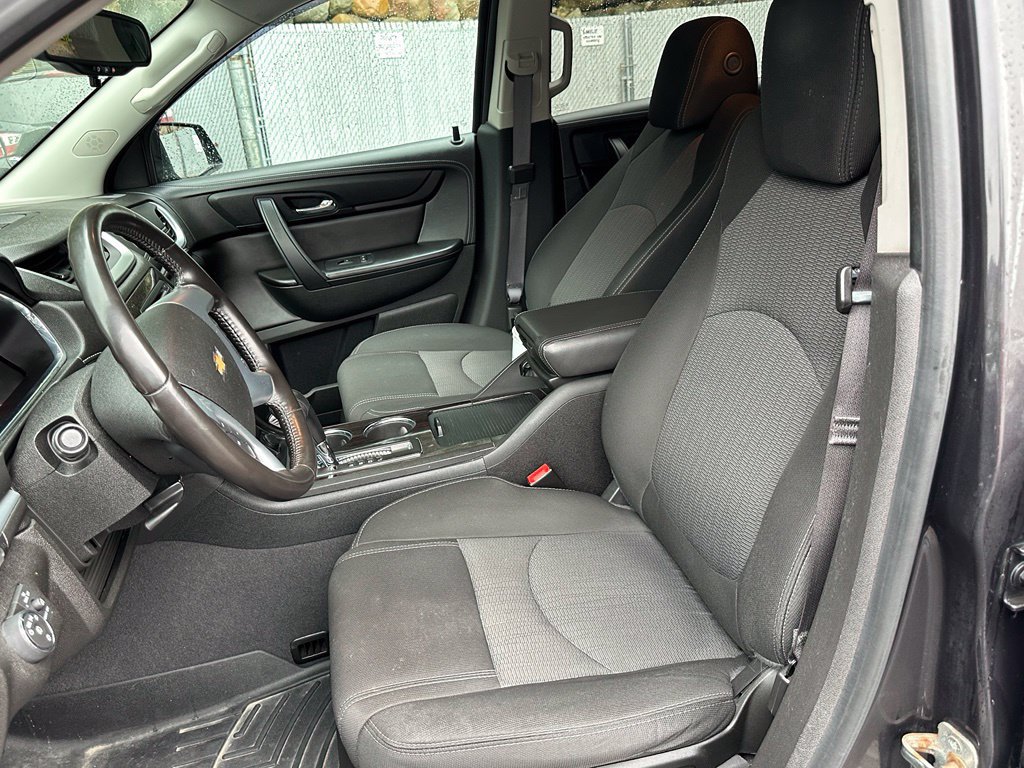 Used 2015 Chevrolet Traverse LT FWD image 18