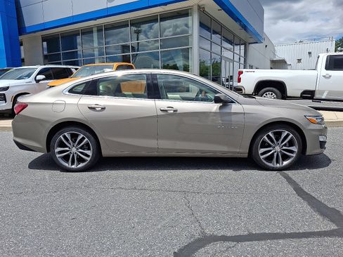 Used 2024 Chevrolet Malibu LT FWD image 8