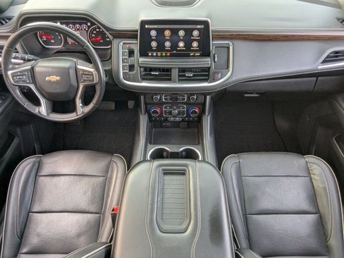 Used 2021 Chevrolet Tahoe Premier w/ Premium Package image 19