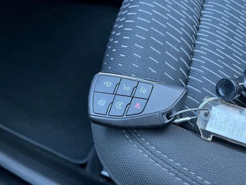 Used 2025 Chevrolet Equinox LT image 22