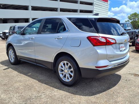 Used 2021 Chevrolet Equinox LT FWD image 4