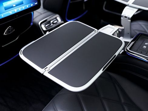 Used 2025 Mercedes-Benz Maybach S 580 4MATIC image 65