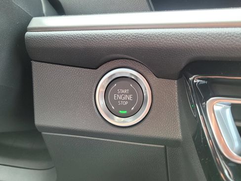 New 2026 Chevrolet Traverse LT w/ Sun and Wheel Package FWD image 22