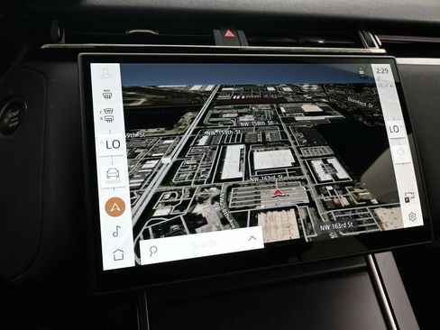 Used 2025 Land Rover Range Rover Velar Dynamic SE AWD/4WD image 18