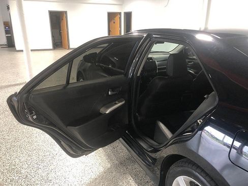 Used 2014 Toyota Camry SE FWD image 14