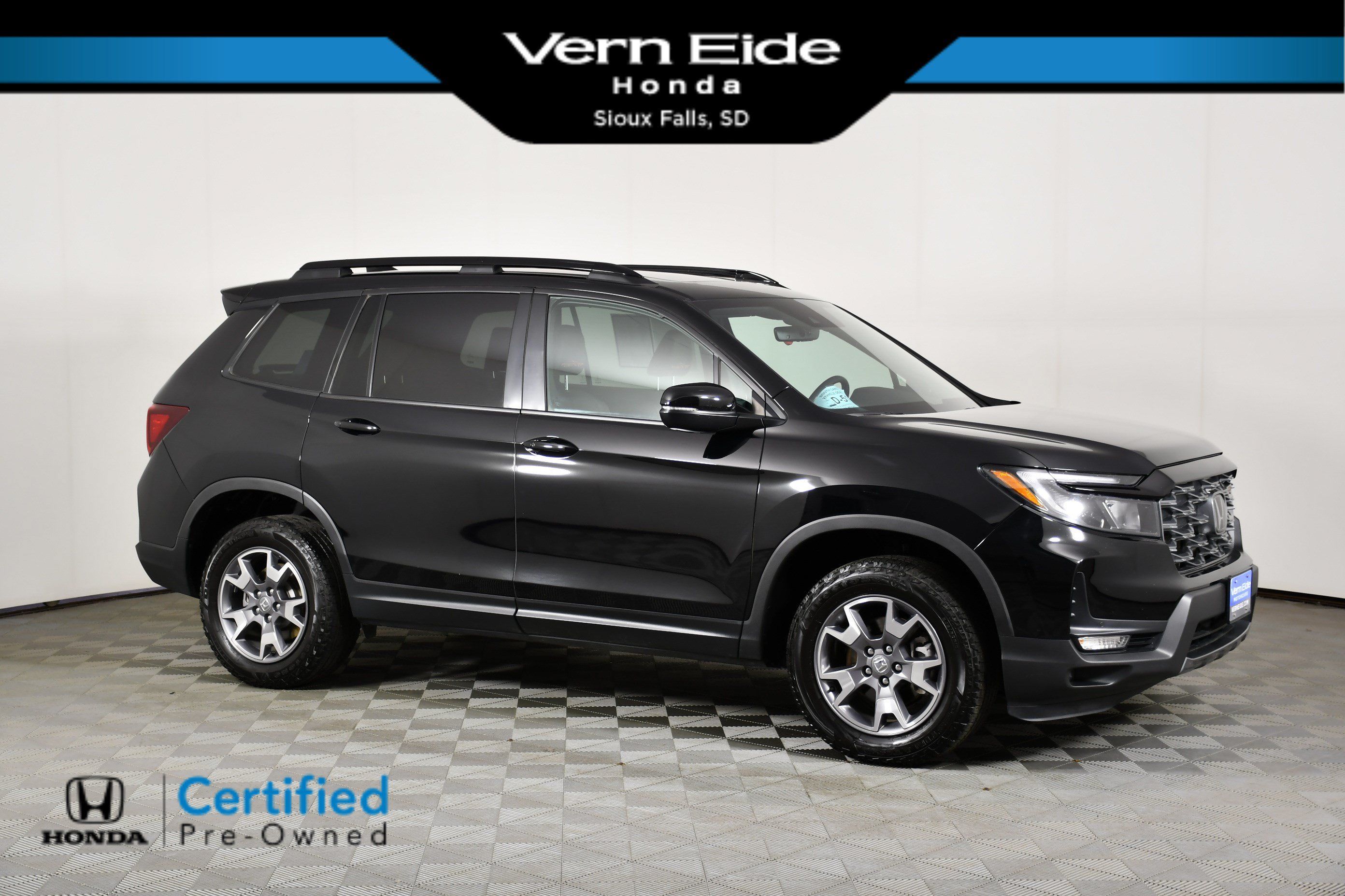 Certified 2023 Honda Passport TrailSport image 1