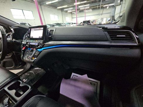 Used 2024 Honda Odyssey Elite image 15