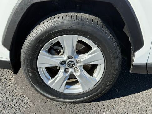 Used 2019 Toyota RAV4 XLE image 10