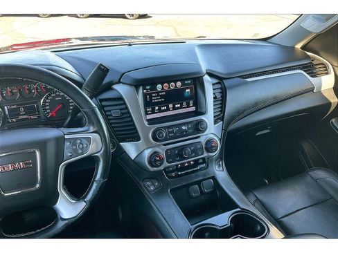 Used 2018 GMC Yukon SLT image 7