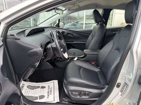 Used 2018 Toyota Prius Prime Premium image 10