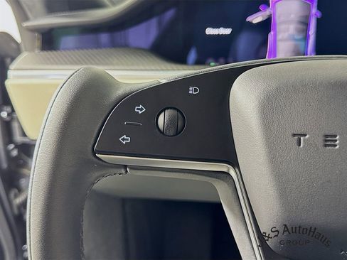 Used 2021 Tesla Model S Plaid image 13