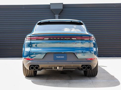 Certified 2026 Porsche Cayenne Coupe AWD/4WD image 6