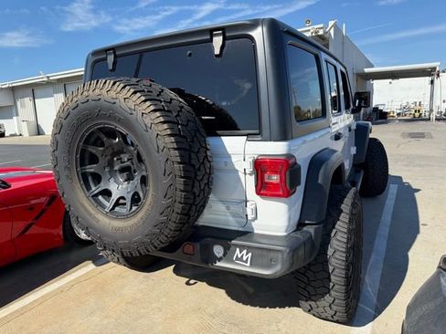Used 2018 Jeep Wrangler Unlimited Sport S image 8