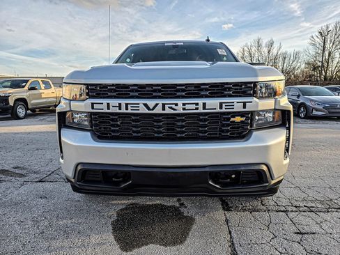 Used 2020 Chevrolet Silverado 1500 Custom w/ Custom Value Package image 2