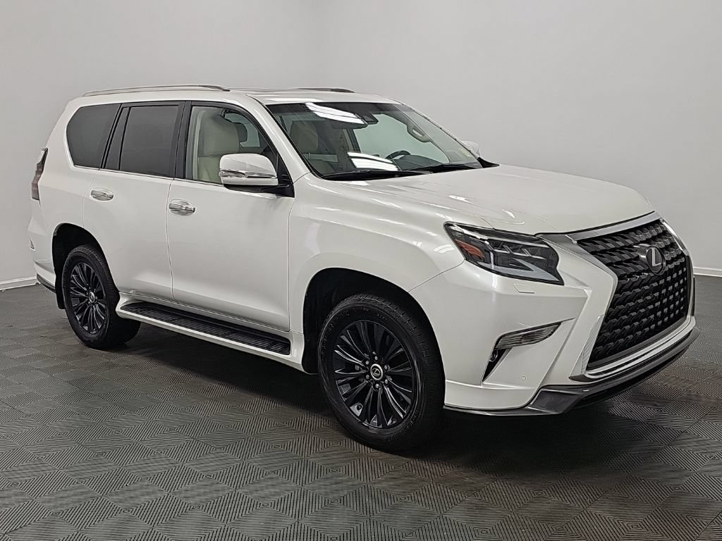 Used 2023 Lexus GX 460 Premium w/ Accessory Package AWD/4WD image 3