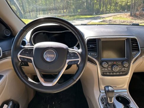 Used 2017 Jeep Grand Cherokee Limited image 13