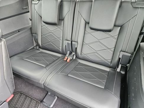 Used 2024 Volkswagen Atlas SE FWD image 31