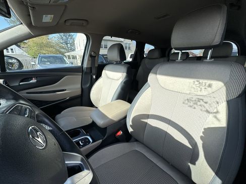 Used 2020 Hyundai Santa Fe SEL w/ Convenience Package image 2