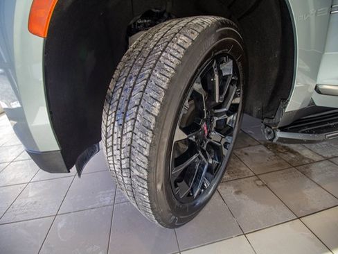 Used 2024 GMC Yukon Denali image 25