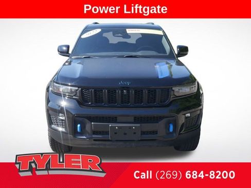 Used 2022 Jeep Grand Cherokee Trailhawk AWD/4WD image 2