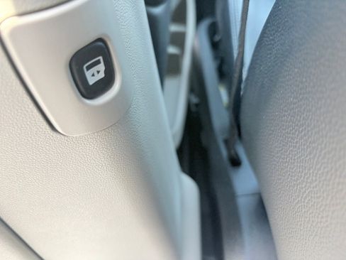 Used 2012 Chrysler Town & Country Touring-L w/ Entertainment Group #2 FWD image 14