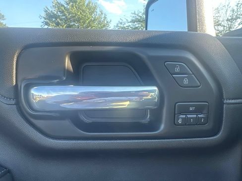 Used 2022 Chevrolet Silverado 3500 High Country AWD/4WD image 16