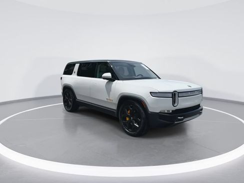 Used 2024 Rivian R1S Adventure AWD/4WD image 2