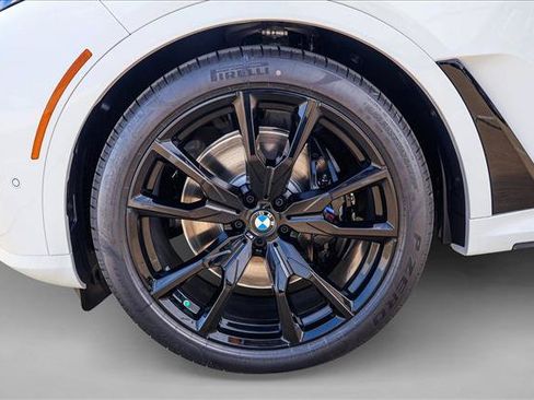 New 2027 BMW X7 xDrive40i w/ M Sport Package AWD/4WD image 9