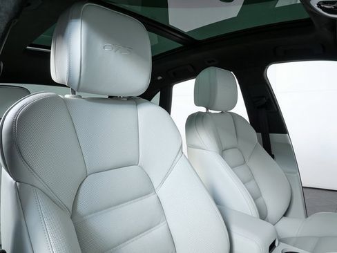 New 2026 Porsche Macan GTS image 23