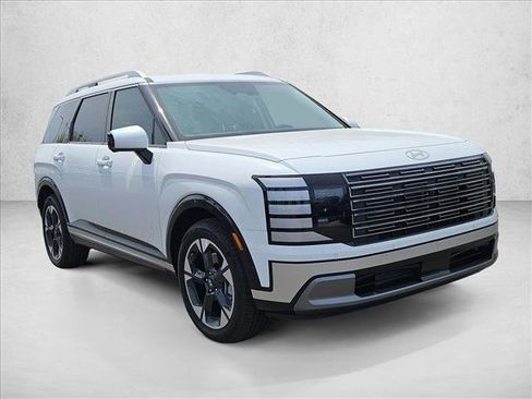 Certified 2026 Hyundai Palisade Limited AWD/4WD image 3