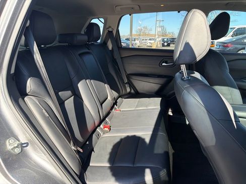 Used 2023 Nissan Rogue SL w/ SL Premium Package image 39