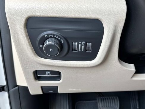 New 2026 Jeep Grand Cherokee Limited RWD image 47