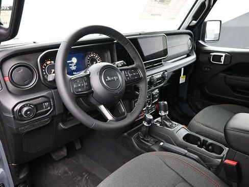 New 2026 Jeep Wrangler Unlimited Rubicon w/ Steel Bumper Group image 12