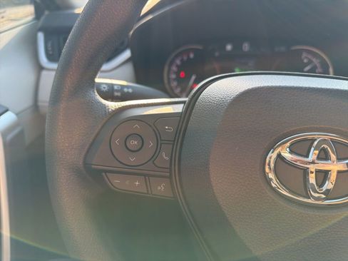 Used 2024 Toyota RAV4 XLE FWD image 11