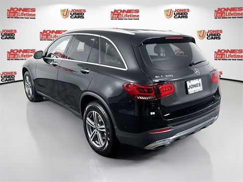 Used 2022 Mercedes-Benz GLC 300 4MATIC image 2