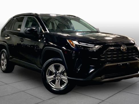 Certified 2025 Toyota RAV4 LE AWD/4WD image 3