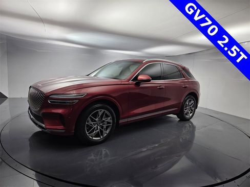 Used 2023 Genesis GV70 2.5T w/ Advanced Package image 9