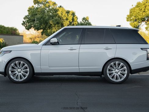 Used 2019 Land Rover Range Rover Supercharged AWD/4WD image 3