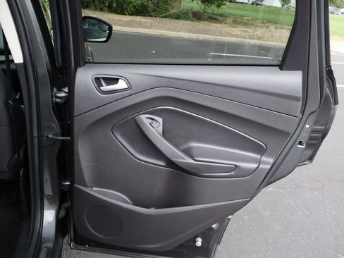 Used 2017 Ford Escape SE AWD/4WD image 25