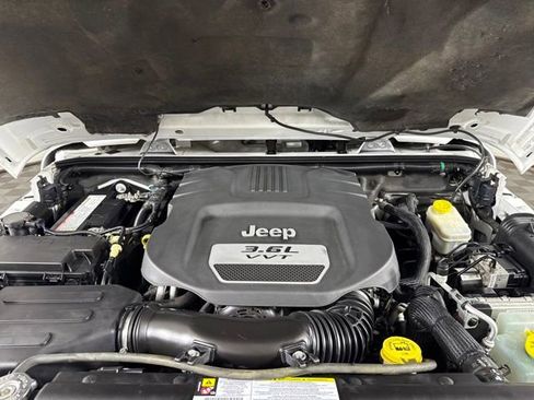 Used 2012 Jeep Wrangler Unlimited Rubicon w/ Dual Top Group image 24