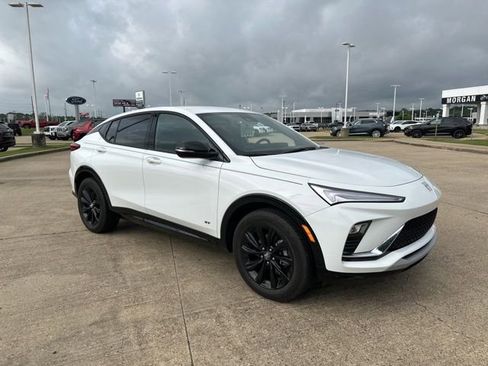 Used 2025 Buick Envista Sport Touring w/ Convenience I Package FWD image 3