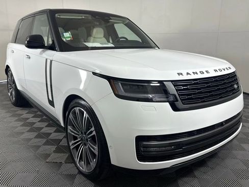 New 2025 Land Rover Range Rover SE image 10
