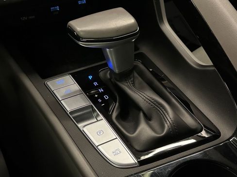 Used 2021 Hyundai Elantra SEL w/ Convenience + Premium Package image 16