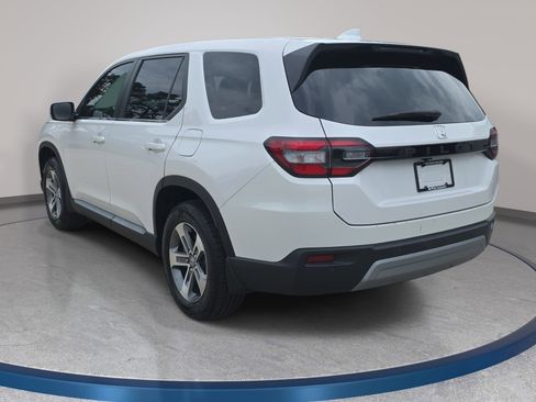 Used 2024 Honda Pilot EX-L image 8