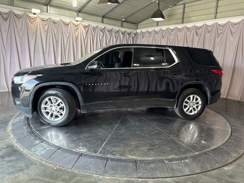Used 2021 Chevrolet Traverse LS FWD image 8